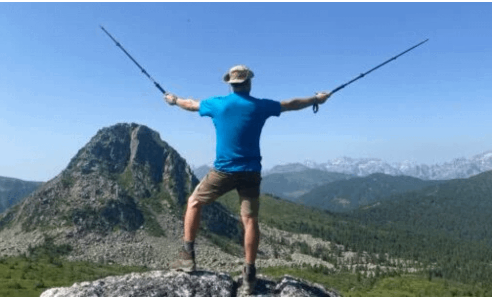 Bastones de trekking 1 Comparativa de los mejores bastones de trekking, En las motañas Albanesas